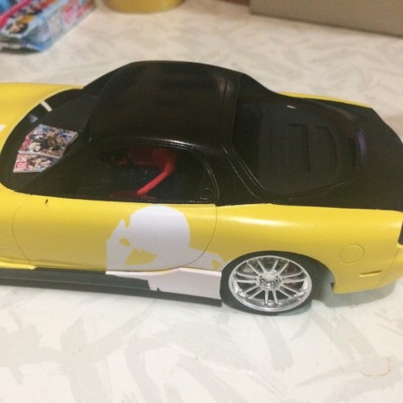 ボディ色の塗装が完了したボディ２